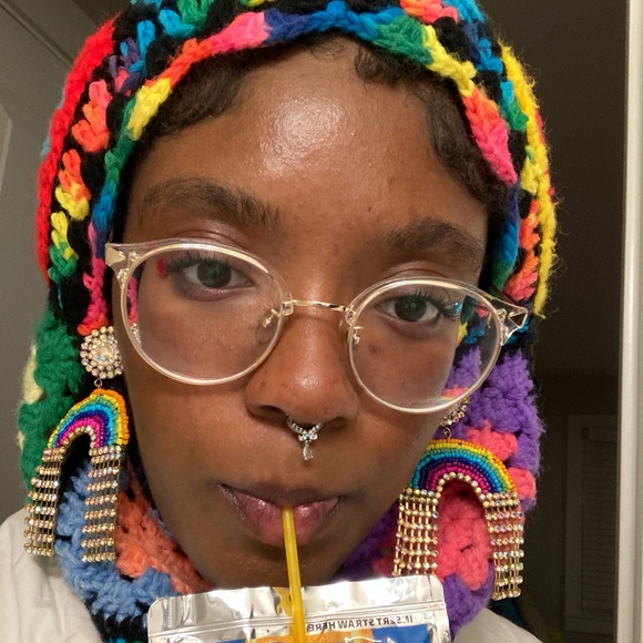 Meet Your Posher, Ashayla - Picture 3 of 6